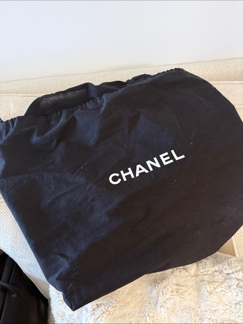 CHANEL Brown Leather Shoulder Bag with Gold CC Hardware - Picture 5 of 7